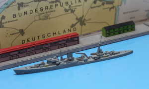 Cruiser "Leander" damaged (1 p.) GB 1933 Delphin D 63